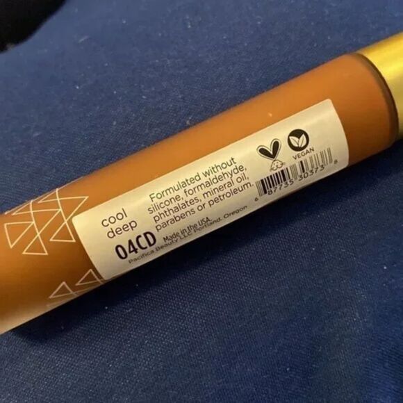 Pacifica Alight Clean Foundation 0.9 oz 04CD Cool Deep - Picture 3 of 3